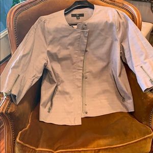 Women’s gray light weight jacket